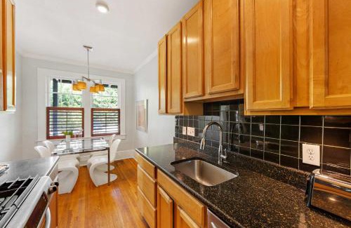 Cherry House | Contemporary 2BR in Myers Park with Screened Porch