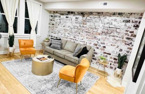 Northeast House | Contemporary Upscale 3BDR Home at Popular H Street Corridor Parking Included Free Cancellation