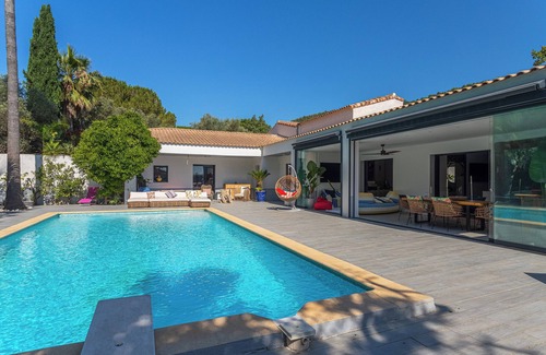 Sollies Pont Villa | CONTEMPORARY VILLA D ARCHITECT terrace pool surrounded by peaceful olive trees