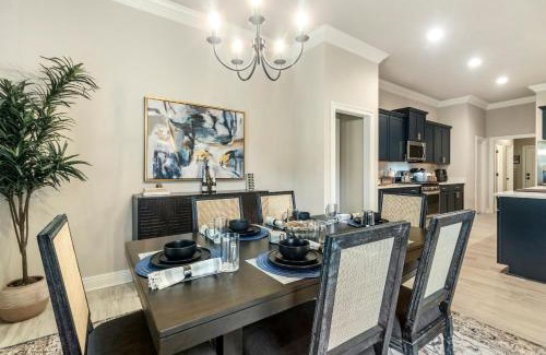 Lake Charles House | Contractor Friendly 3 Kings Pet Welcome