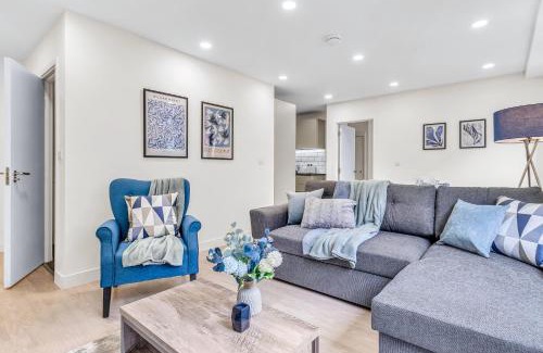 Bedford Apartment | Contractors Gem, 2 bed, sleeps 6, bathroom & ensuite