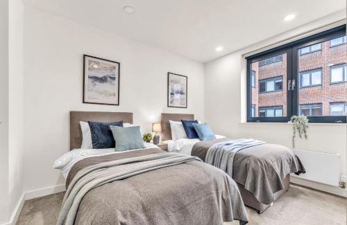 Bedford Apartment | Contractors Gem, 2 bed, sleeps 6, bathroom & ensuite