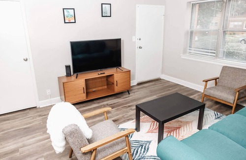 St. Louis Apartment | Convenient Apt W/shopping, Dining & Freeways