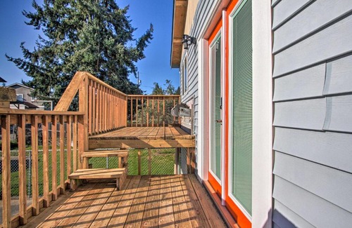 Burien House | Convenient Burien Getaway 12 Mi to Dtwn SEA!