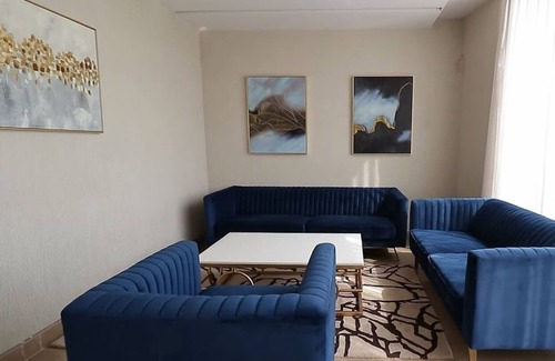 Gurugram Apartment | Cool 1-bedroom apartment in Gurugram