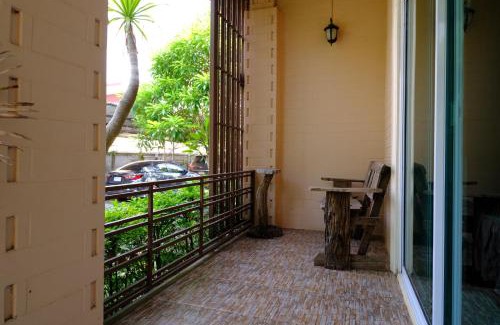 Bueang Sam Phan Resort | Cool Cat House ครูแคทเฮาส์