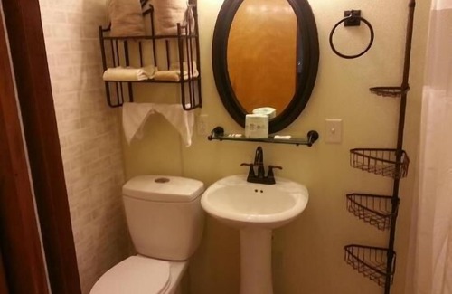 Michigan City Hotel | Cool Springs Inn