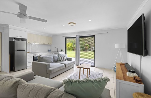 Coolum Beach House | Coolum Country Retreat with Pool and Spa