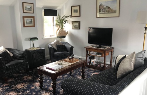 Battery Point Cottage | Coopers Cottage Battery Point