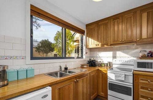 Battery Point Cottage | Coopers Cottage Battery Point