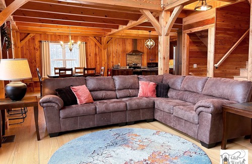 Maryland Cabin | Cooperstown/Oneonta- Sunset Lodge at Old World Village