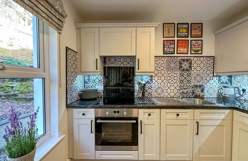 Cairnbaan House | Coorie Neuk - a beautiful cottage overlooking Crinan Canal