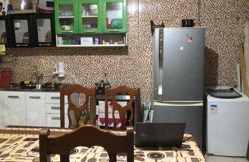 Canudos House | COP 30 suíte com sala e cozinha familiar