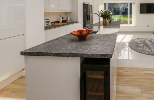 Barnsley Cottage | Copper Coin