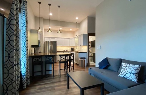 Centralia Apartment | Copperfield- Unit 2 - 1 Bedroom Luxury Suite - King