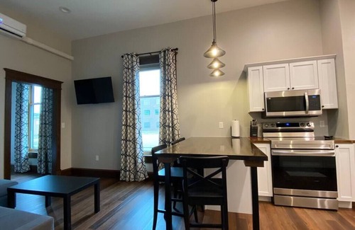 Centralia Apartment | Copperfield- Unit 2 - 1 Bedroom Luxury Suite - King