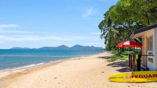Holloways Beach Apartment | Coral Oasis - Cairns - Holloways Beach