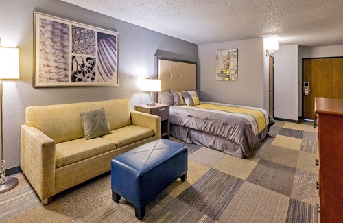 Fairfield Hotel | Coratel Inn by Jasper Iowa Fairfield