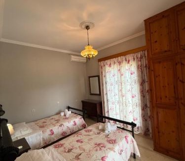 Lakka Apartment | Cornelia