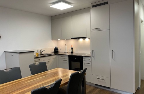 Orselina Apartment | Corner apartment on the 2nd floor for 1-3 persons.
