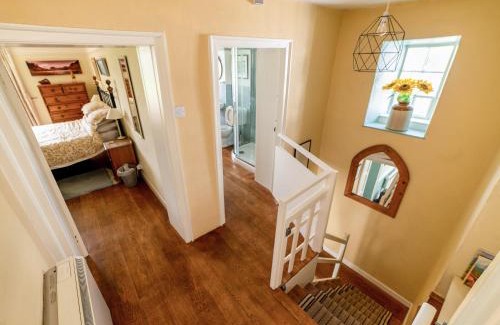 Lorton House | Corner House