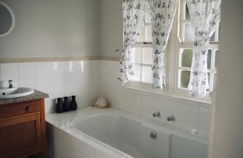 Vredendal Bed & Breakfast | Corner view