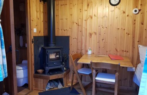 Newcastle-on-Clun House | Cornflour Cozy Cabin Retreat
