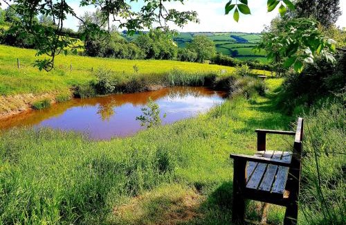 Newcastle-on-Clun House | Cornflour Cozy Cabin Retreat