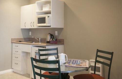 Palmerston North Hotel | Cornwall Motor Lodge