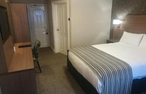 Newtownabbey Hotel | Corr's Corner Hotel