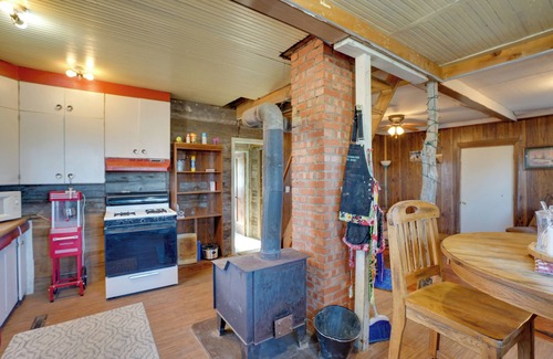Lindsay Cottage | Corral Creek Cow Camp: Pet-friendly Circle Cabin