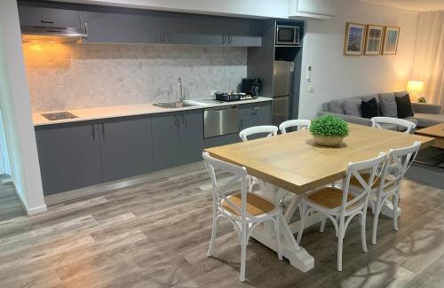 Batehaven Apartment | Corrigans Beach View Apartment 211