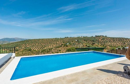 Algarinejo House | Cortijo Chaparro Algarinejo by Ruralidays