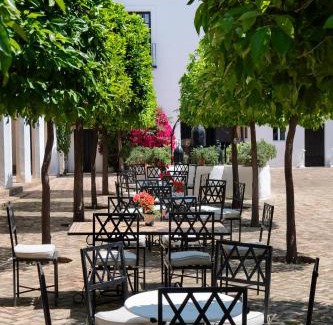 Torre de la Reina Hotel | Cortijo Torre De La Reina