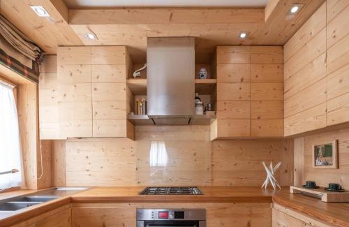 Cortina d'Ampezzo Apartment | Cortina Deluxe Chalet R&R