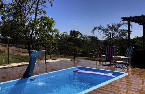 Alexania House | Corumbá 4 - Casa Contêiner com Piscina Aquecida