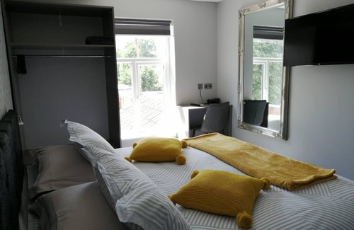 Scunthorpe Bed & Breakfast | Cosgrove Inn