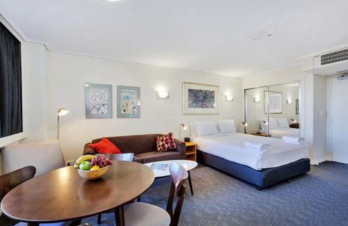 Sydney Central Business District Apartment | Cosmopolitan apartment at College St