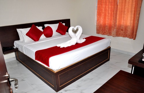 Kurnool Bed & Breakfast | Cosmopolitan Cultural Centre