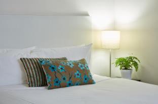 St Kilda Hotel | Cosmopolitan Hotel and Apartments