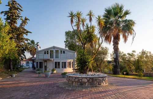 Svoronata Villa | Costa Avithos Mansion