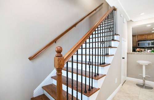 Westside Costa Mesa Condo | Costa Mesa -Newport- Patio - Free Parking-CM-2