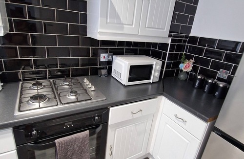 North End House | Cosy and Luxurious Home. Stylish, peaceful and quiet location. Sleeps 5 guests.