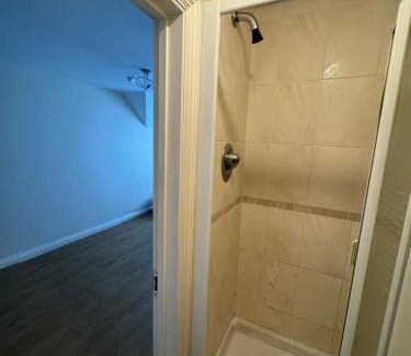 Emersons Green House | Cosy and spacious room near town centre