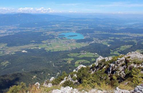 Oberaichwald Apartment | Cosy and Stylish Apartment near Faaker See
