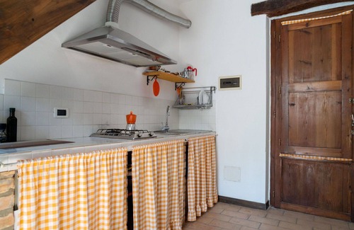 Citta Sant'Angelo Apartment | Cosy apartment for 4 guests with A/C, WIFI, pool, TV, patio and pets allowed
