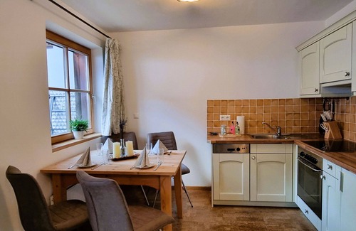 Pfunds Apartment | Cosy apartment for 4 guests with WIFI, TV, terrace and panoramic view