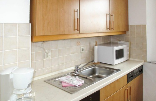 Ostvorpommern Apartment | Cosy apartment for 4 guests with TV, balcony and pets allowed