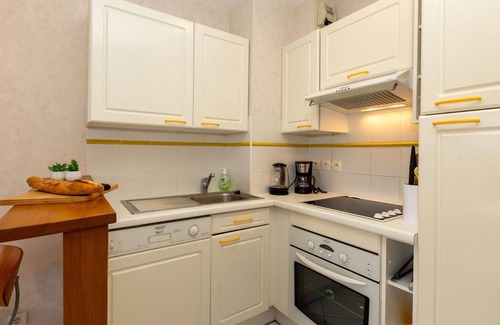 Saint-Igneuc Apartment | Cosy apartment for 4 guests with WIFI, TV, patio and pets allowed