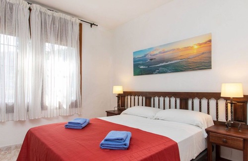 Sa Riera Apartment | Cosy apartment for 4 guests with WIFI, TV, balcony and parking